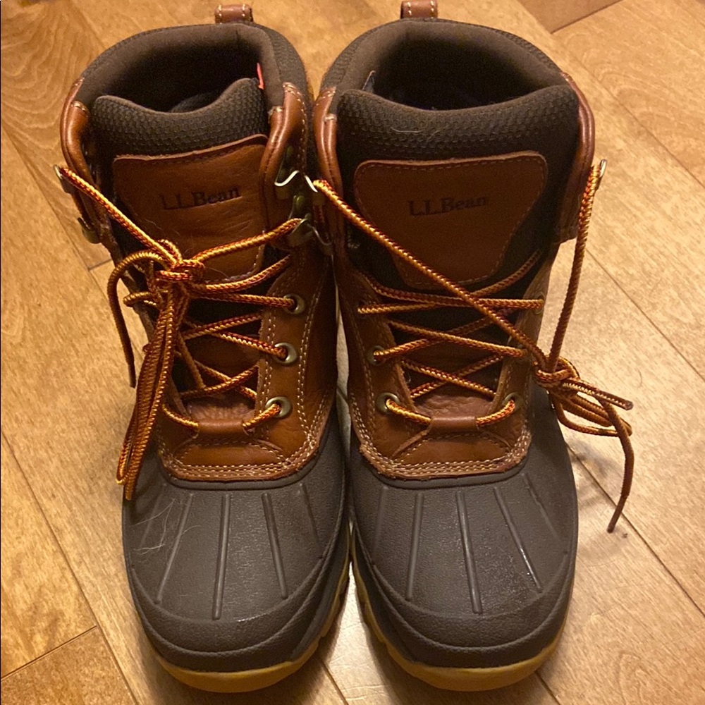 L.L. Bean Storm Chasers Classic Waterproof Leather Boots Lace-Up Size 9m Euc
